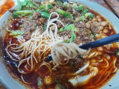 -丁丁猫重庆小面(徐州路店)