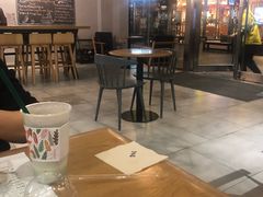 大堂-HELLO 27 意面·沙拉·帕尼尼