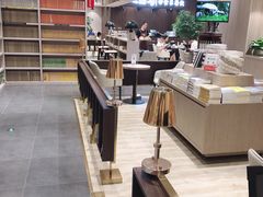 -钟书阁(群光广场店)