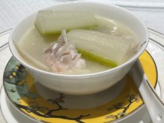 -深圳富苑皇冠假日套房酒店