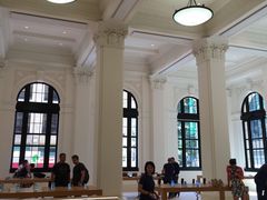 -Apple Store(Brisbane)