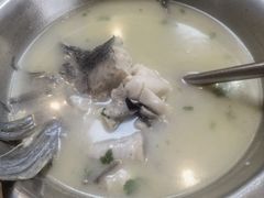 -雪湖煜辰鱼头老店(雪野湖店)