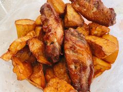 嘎巴锅鸡翅地瓜-鸿运大厨·大馅饺子·家常菜