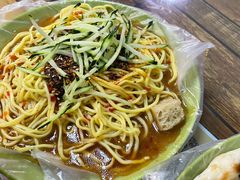 -艾力江和田馕坑烤肉店