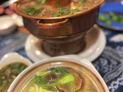 砂锅米线-滇道云南特色料理(康定路店)