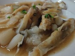 酸姜荞头蒸鱼头-海鲜街菜馆(海珠南路店)