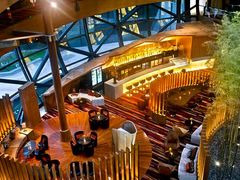 -上海滴水湖皇冠假日酒店