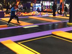 -Tenker Club弹刻极限主题公园 · 蹦床 · 团建 · 生日派对(大关店)