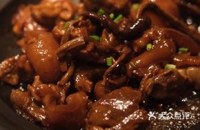 Hakka Wine-Braised Pig Trotters