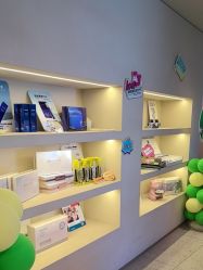 -安吉拉·纤纤玉指美甲美睫创意中心