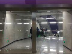 -红土地(地铁站)