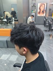 -米可造型烫发染发