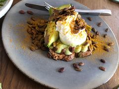 牛油果吐司-BOR Eatery(安福路店)