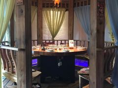 -老牌坊云南鱼豆花火锅(爱建店)