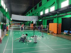 -健龙森俱乐部·游泳·健身·羽毛球综合体育馆