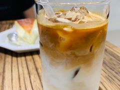 海盐焦糖冰拿铁-素咫咖啡CLIFEROSE