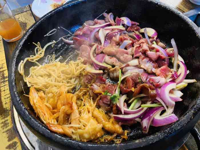 小伙虎坊桥石锅烤肉(旧宫店)-"店面不大,也就10张桌子,生意倍儿好,虽.