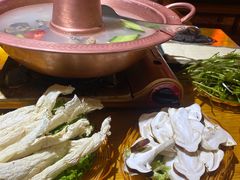 -民食香·腊排骨野生菌美食(木府店)