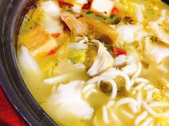 -周鱼小馆石锅酸菜鱼(活力汇店)