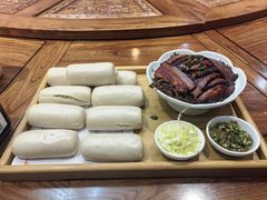 芽菜扣肉配灵芝杠子馍-醉霖生态餐厅(交大店)