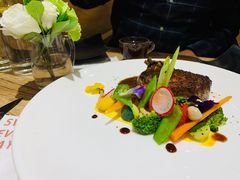 香煎菲力牛排-威克特披萨汉堡