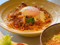 经典肉酱意面配温泉蛋-橘酱餐厅