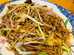牛肉炒河粉-十三道烧烤(保利西街店)