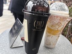 -喜茶(迪士尼小镇·平行宇宙店)