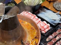 -果松木炭酸菜铜火锅·外婆参鸡汤