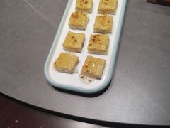 -东口码头·烧鸽子·鱼头泡饼·地方菜(金鹰悦城店)