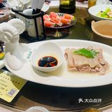 据说每个鱼头来自于千岛湖，都有追溯码！