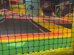 -蹦蹦跳跳(新奥购物中心店)