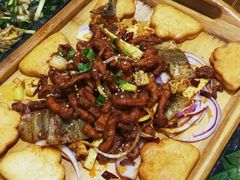 东镇烤三味-老东镇啤酒屋海鲜加工·蒸汽海鲜·海鲜烧烤(台东店)