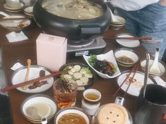 -汤宴·参须肚包鸡(南京路店)