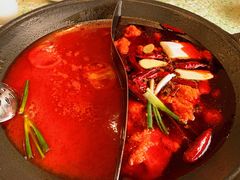 番茄鸳鸯锅-鸿姐老火锅(疁城新天地店)