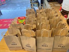 -老房老舍重庆火锅(假日城市店)