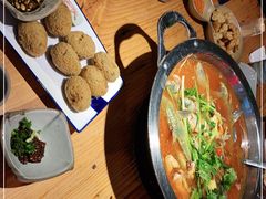 -野山舂·贵州现舂酸汤火锅(鸿通城店)