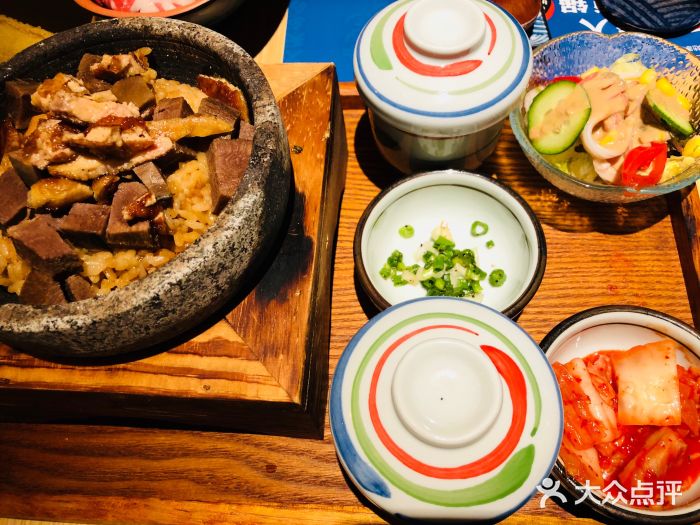 舞漁日料美人胶原锅(陆家嘴中心店)火焰厚肝牛舌丼饭图片