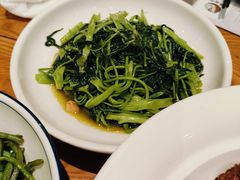 -黄泥岗·地道湖北菜(奥特莱斯店)