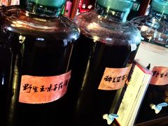 -果松木炭酸菜铜火锅·外婆参鸡汤