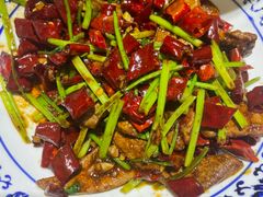 -三湘四水正宗湘菜(君峰路店)