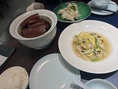 -湖畔鲁菜·二十年老字号餐厅(大明湖店)