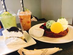 -莓园冰淇淋店