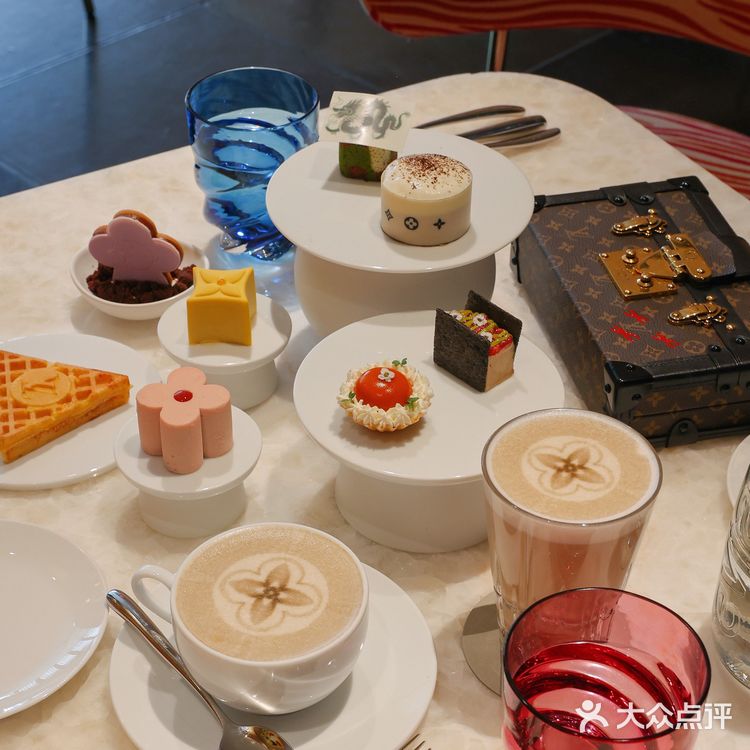 还得是成都！首家LV餐厅，下午茶上新啦～