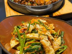 紫苏菜凉拌荷包蛋-Ameigo梅果·云贵川bistro(长宁来福士店)