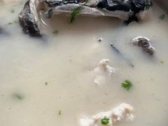 -雪湖煜辰鱼头老店(雪野湖店)