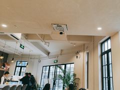 -Fridi Patisserie Cafe