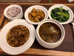 -臻康乃馨月子中心(集美店)