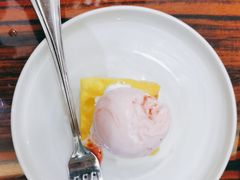 草莓雪糕配港式鸡蛋散-厦门朗豪酒店 · 明阁中餐厅