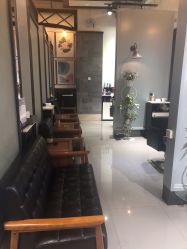 -FRIDAY星期五专业美发沙龙